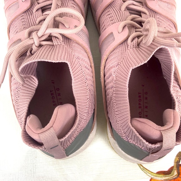 Oysho Sport Sneakers with Reflective Detail - Picture 7 of 10